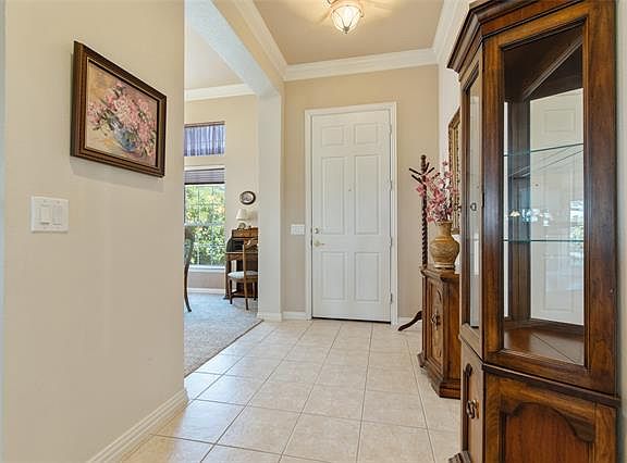 5th image of 517 Bridle Ct