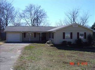 23 Willowood Dr, Spartanburg, SC 29303