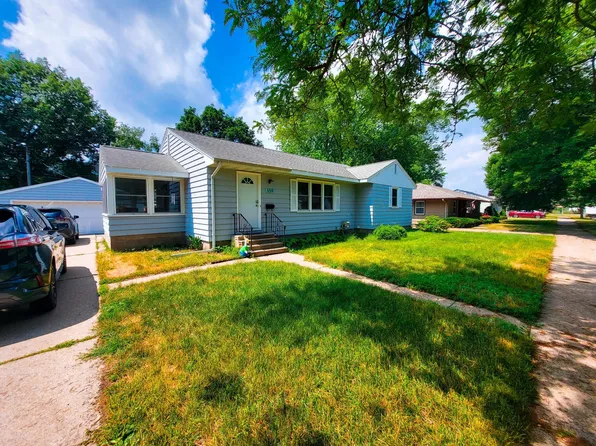 659 W 12th St, Winona, MN 55987