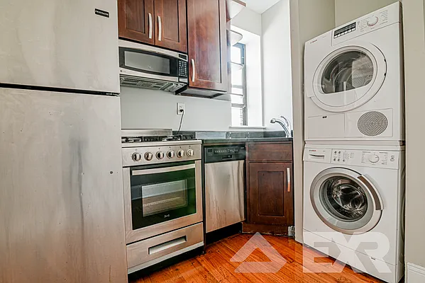 Rented by EXR | media 5