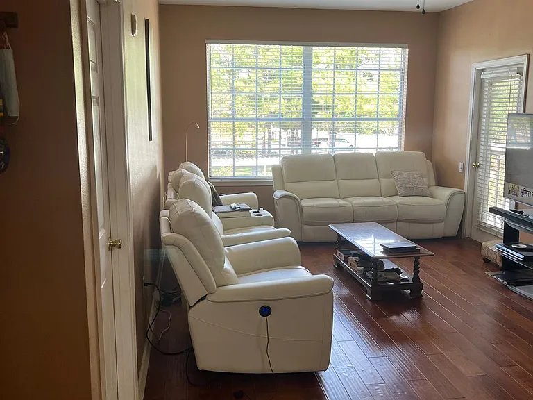7990 Baymeadows Rd #110 — Photo 4