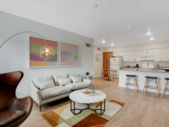 Showboat Park Apartments