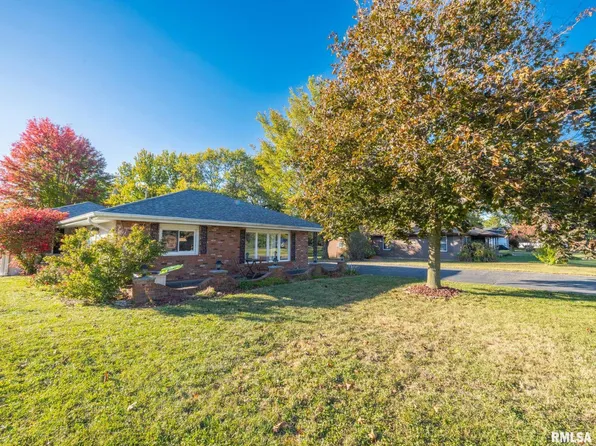 2903 S Hilton Ln, Peoria, IL 61607