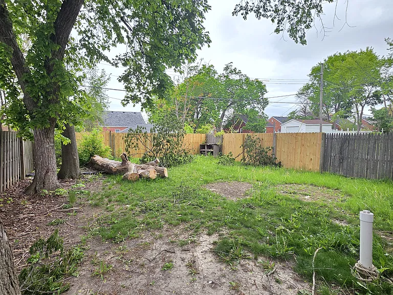 9309 Whitcomb St — Photo 24