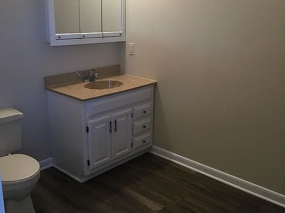 4th image of 3436 Lewis Ln