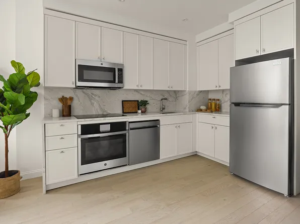 1026 3rd Avenue image 5 of 23