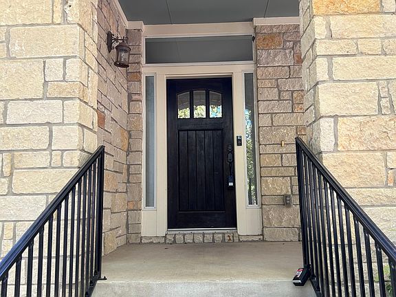 3rd image of 3900 Hermalinda St