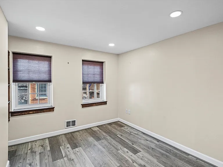 900 Harden Ct — Photo 23