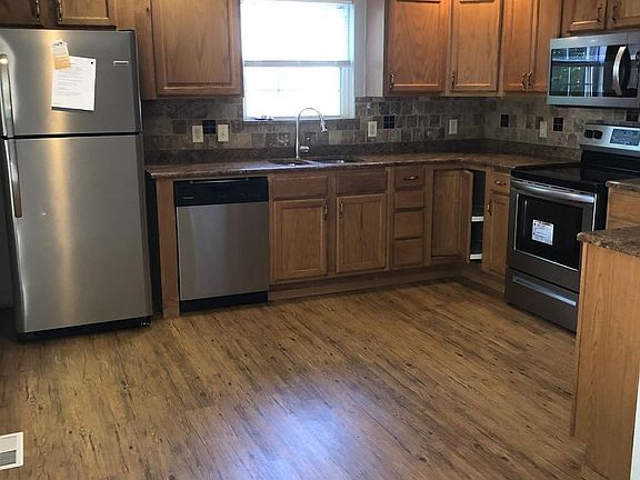 3rd image of 1413 Seiler Ct