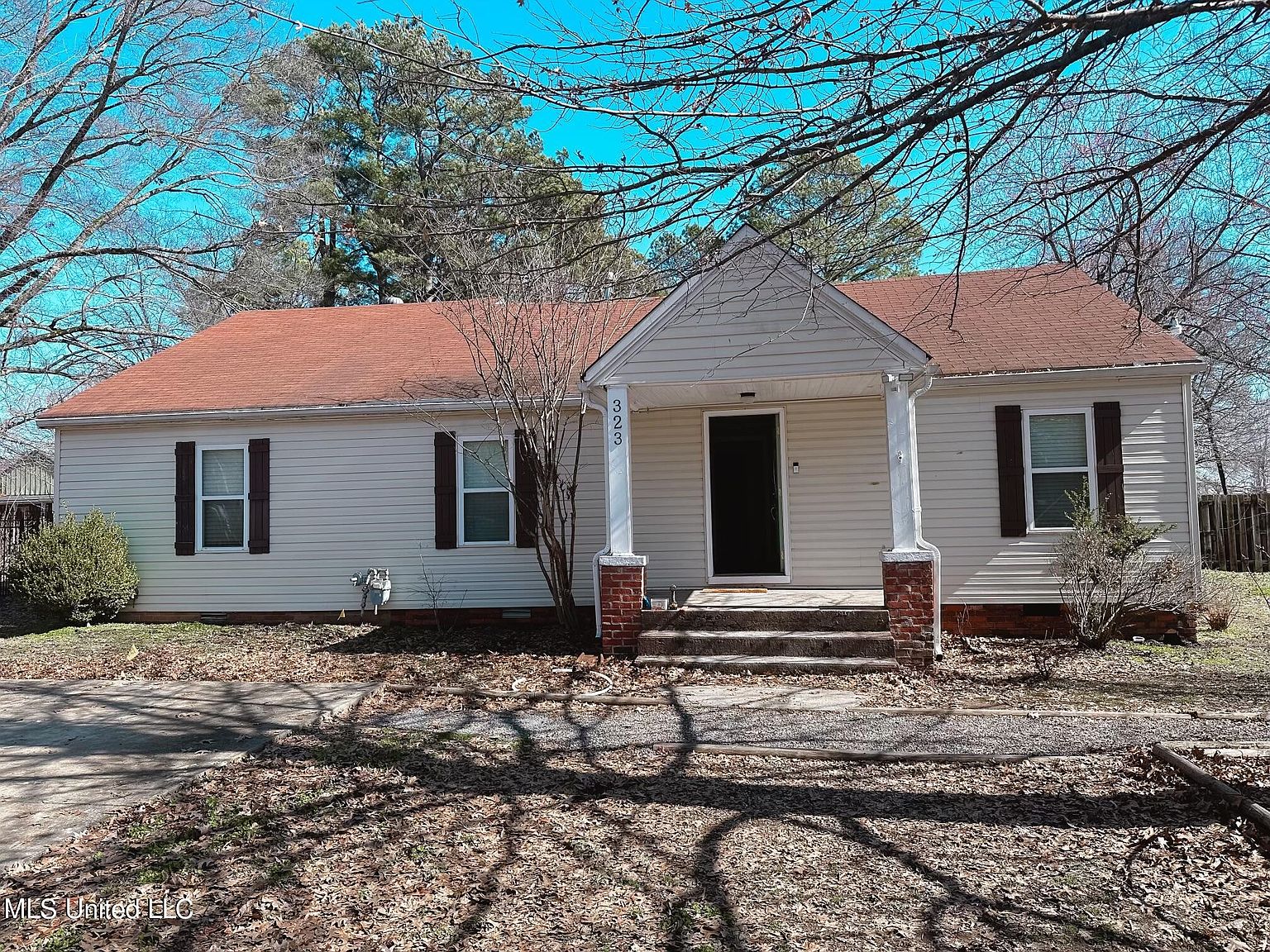 323 N Heard St, Senatobia, MS 38668 Zillow