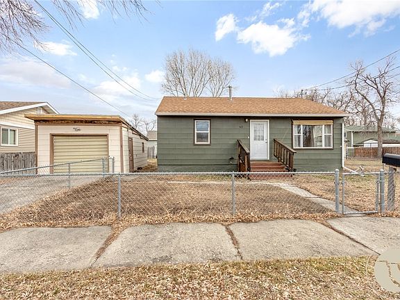 4th image of 409 Maple Ave