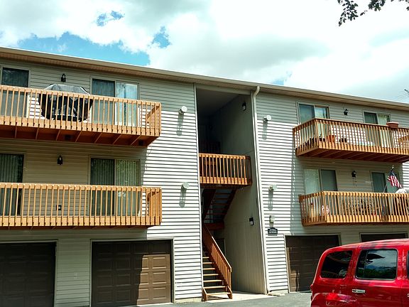 4th image of 375 Woodridge Cir Unit C