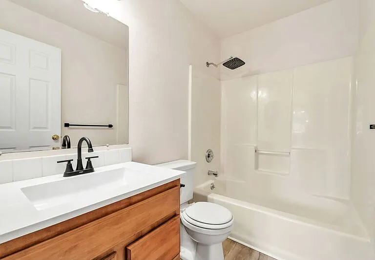 585 Dublin Ave — Photo 25