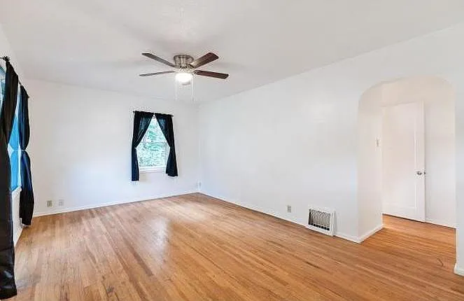 3 bed, 1.5 bath, 1584 sqft, $1,700 — Photo 2