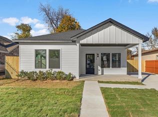 1125 E Humbolt St, Fort Worth, TX 76104