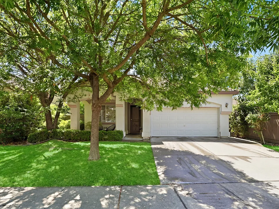 681 Eastbrook Cir