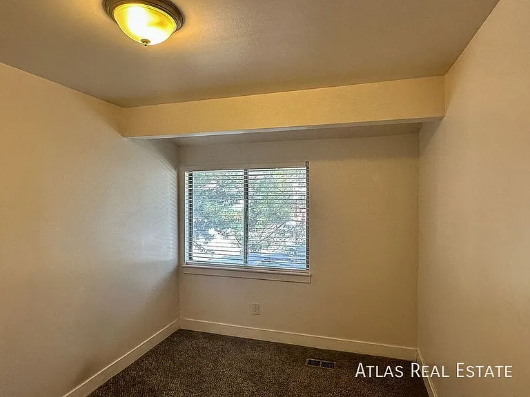 1129 W 650 North St — Photo 28