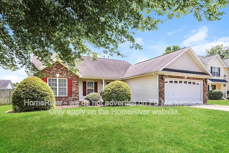 3 bed, 2.0 bath, 1376 sqft, $1,650 — Photo 3