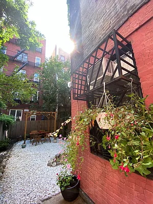 Rented by City Connections Realty | media 27