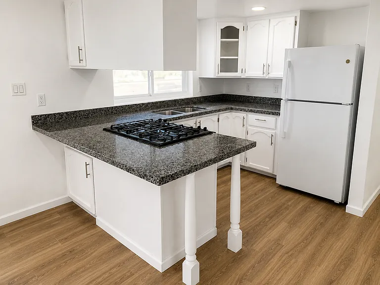 8836 W Mackenzie Dr — Photo 6