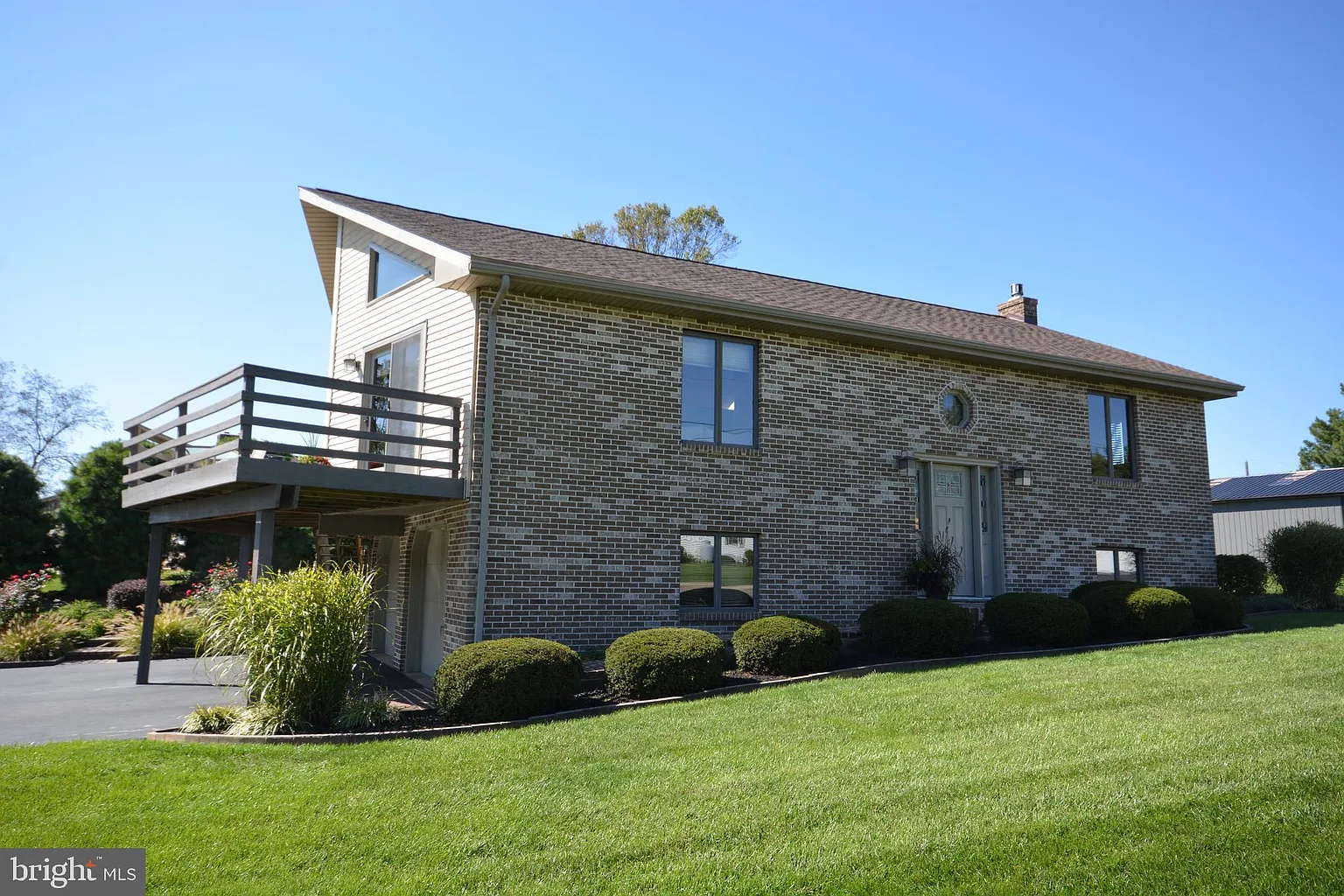 21 Ashland Ave photo 1