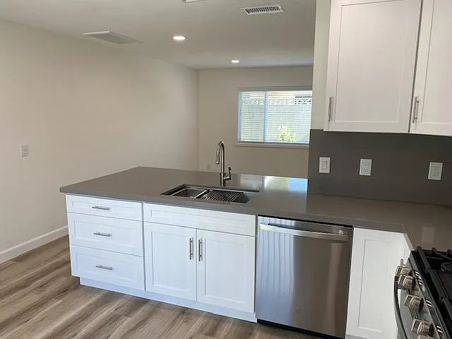 471 N Olive St — Photo 19