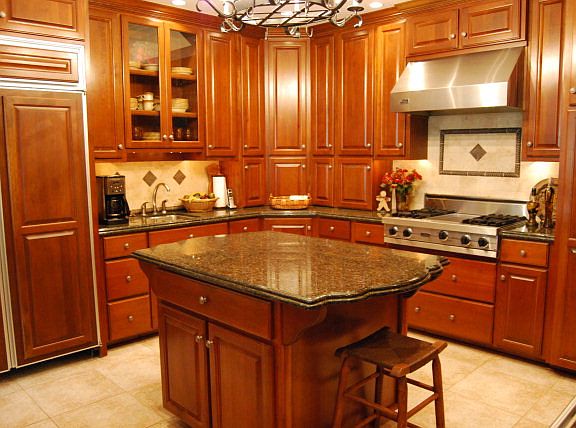 4th image of 210 Thornberry Pl