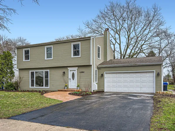 1284 Casa Solana Dr, Wheaton, IL 60189