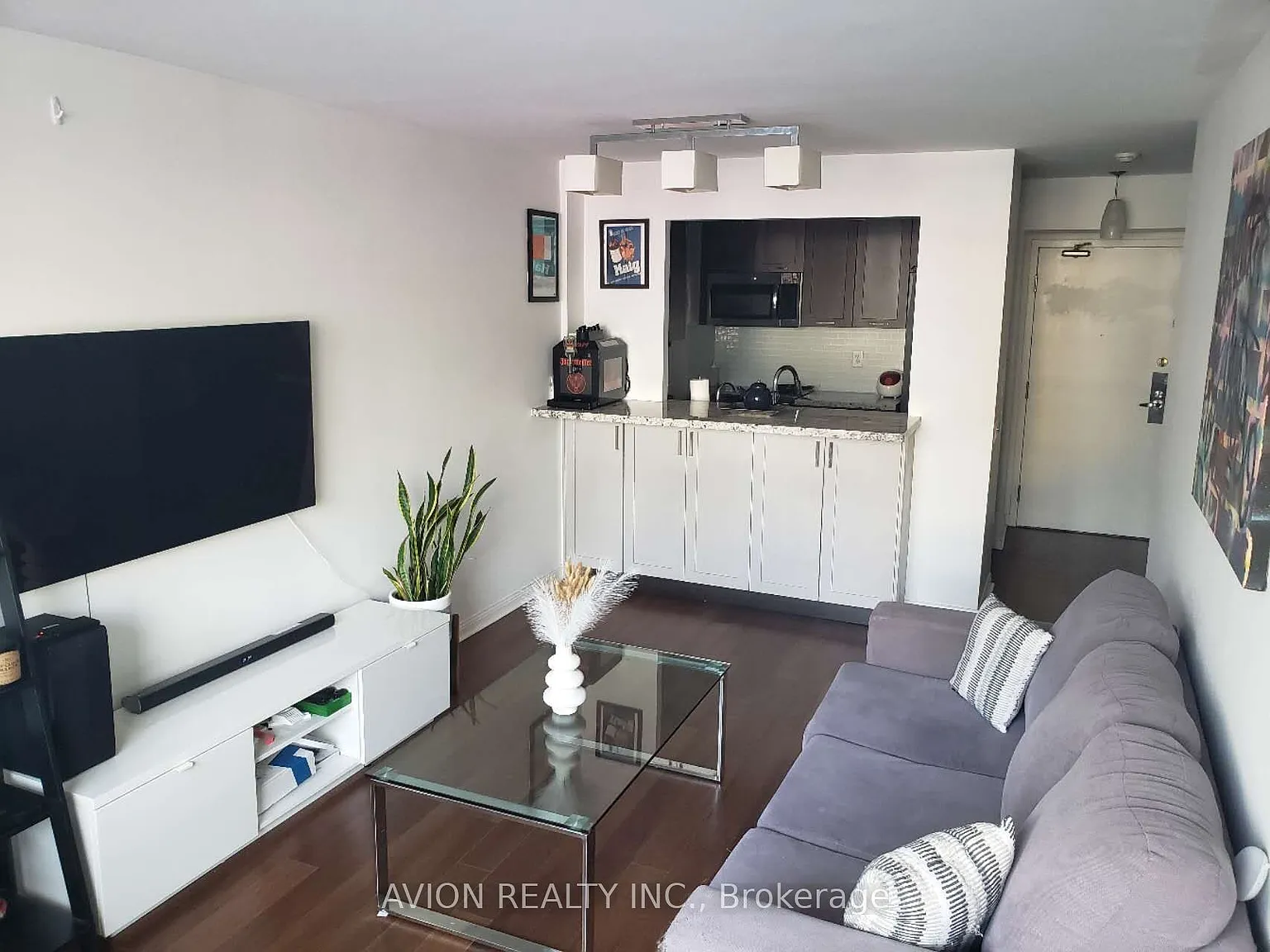 1 bed, $2,599 — Photo 2
