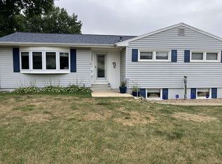 3003 Saratoga Dr, Waterloo, IA 50702