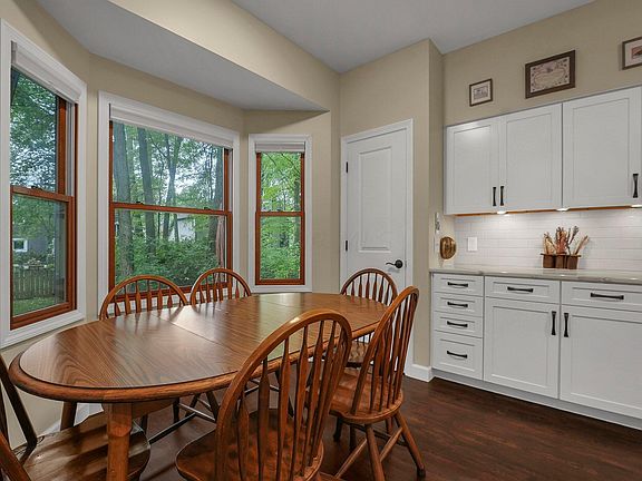 5th image of 1001 Sugar Hill Pl