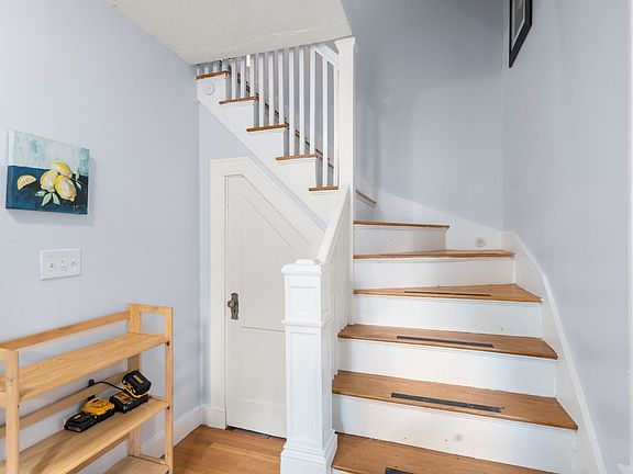 4th image of 141 Nottinghill Rd #2