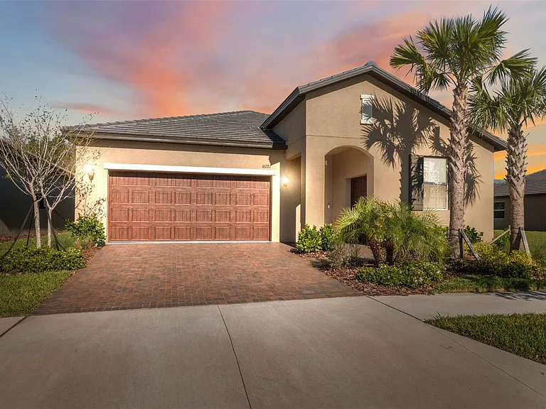16787 Shell Bay Dr — Photo 1