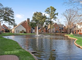 7671 Ameswood Rd, Houston, TX 77095