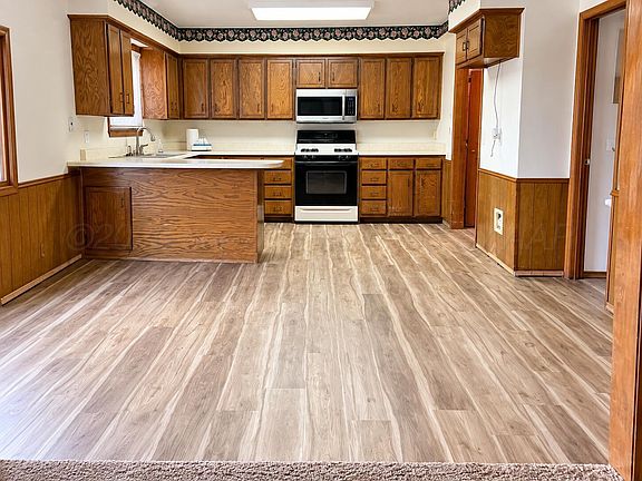 3rd image of 1100 Sugarloaf Dr
