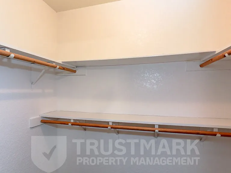 1001 Joe Morse Dr — Photo 18