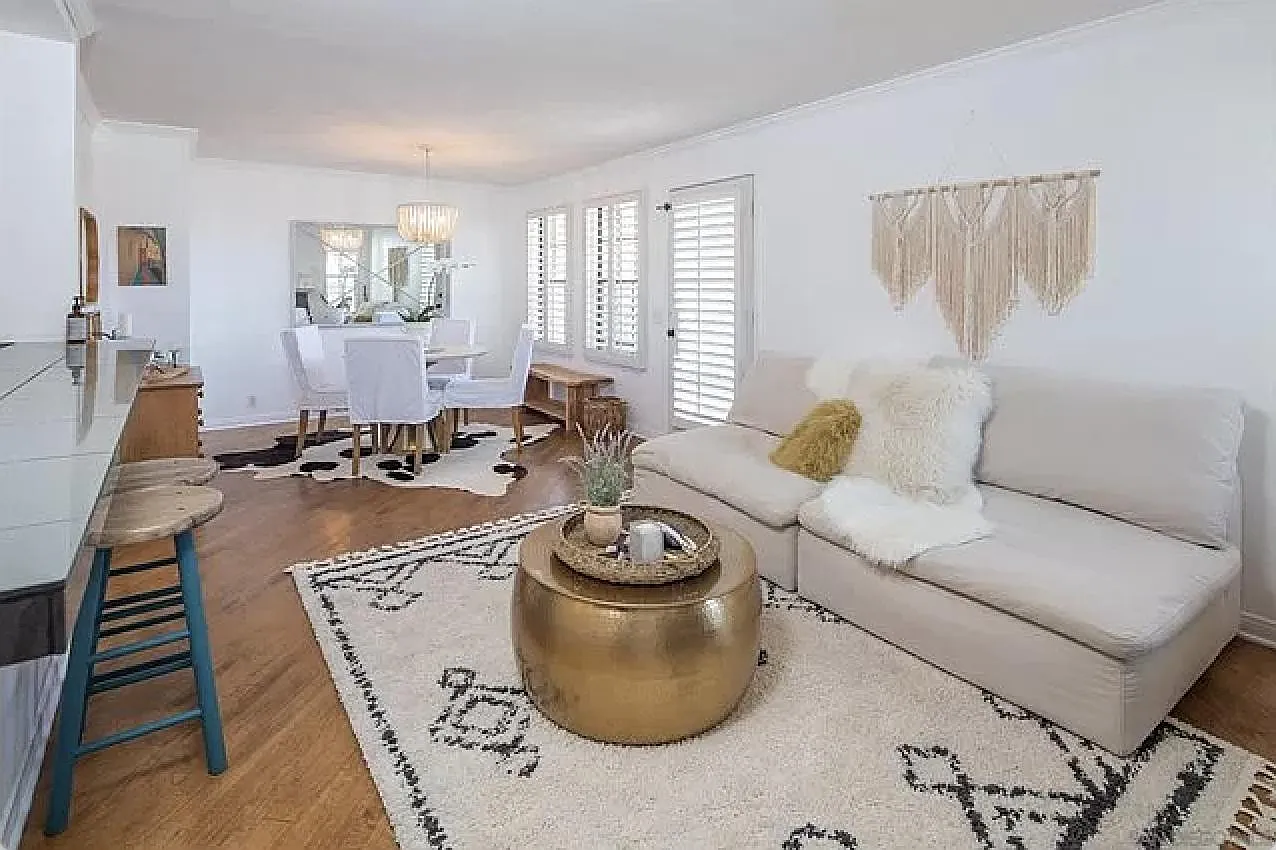 3961 Hortensia St — Photo 2