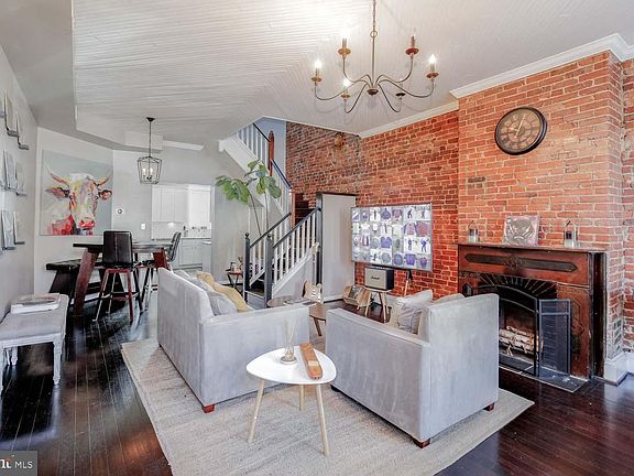 3rd image of 306 M St NW