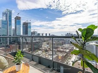 438 King St W #1906, Toronto, ON M5V3T9