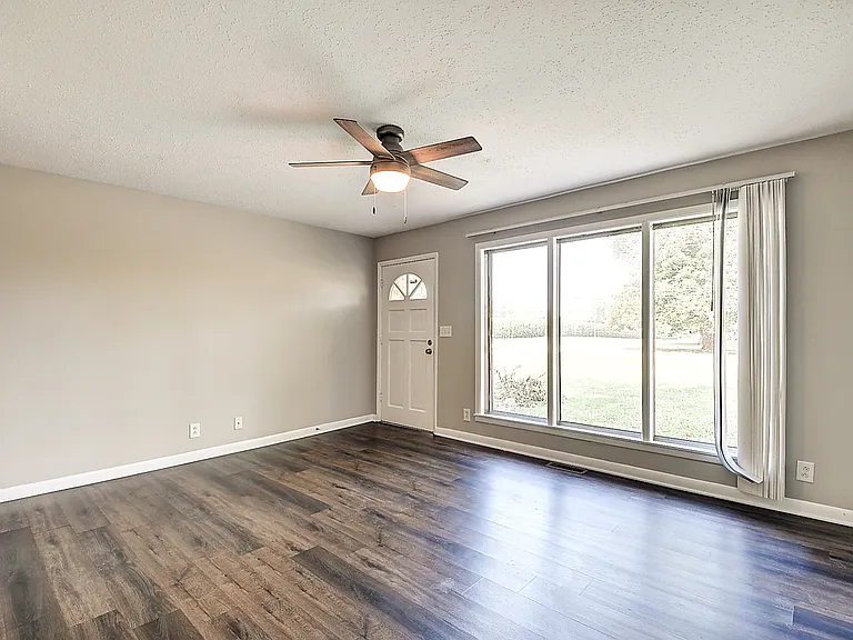 2515 Mullinix Rd — Photo 6