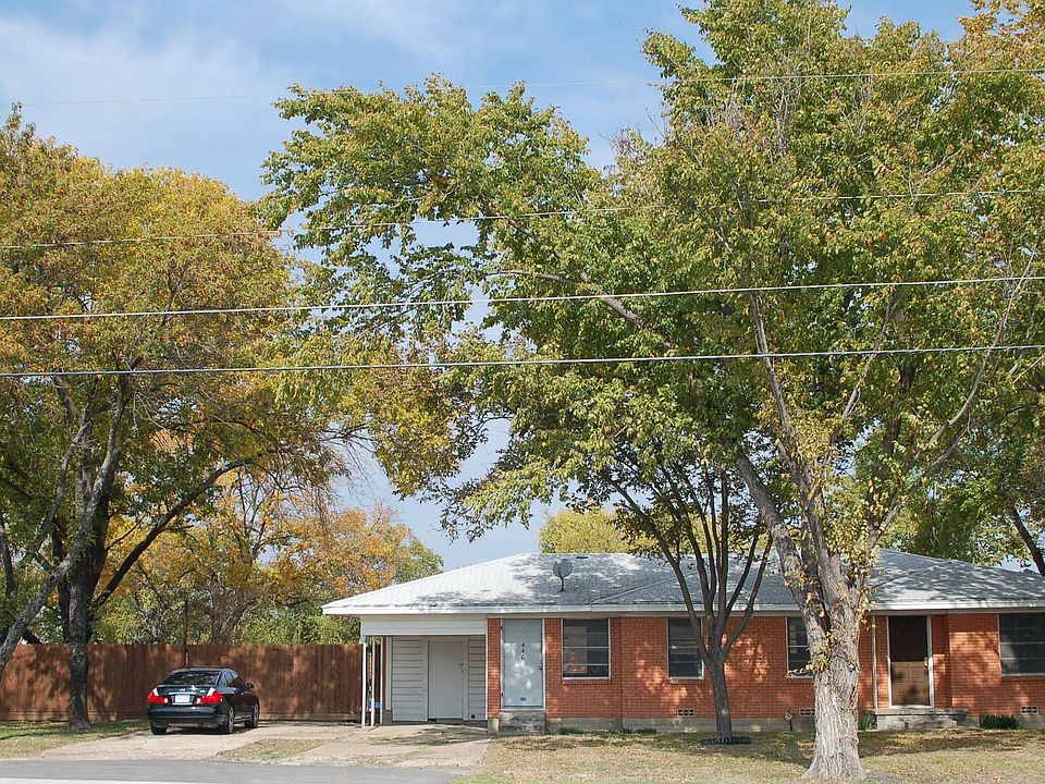 1st image of 440 Southwestern Blvd