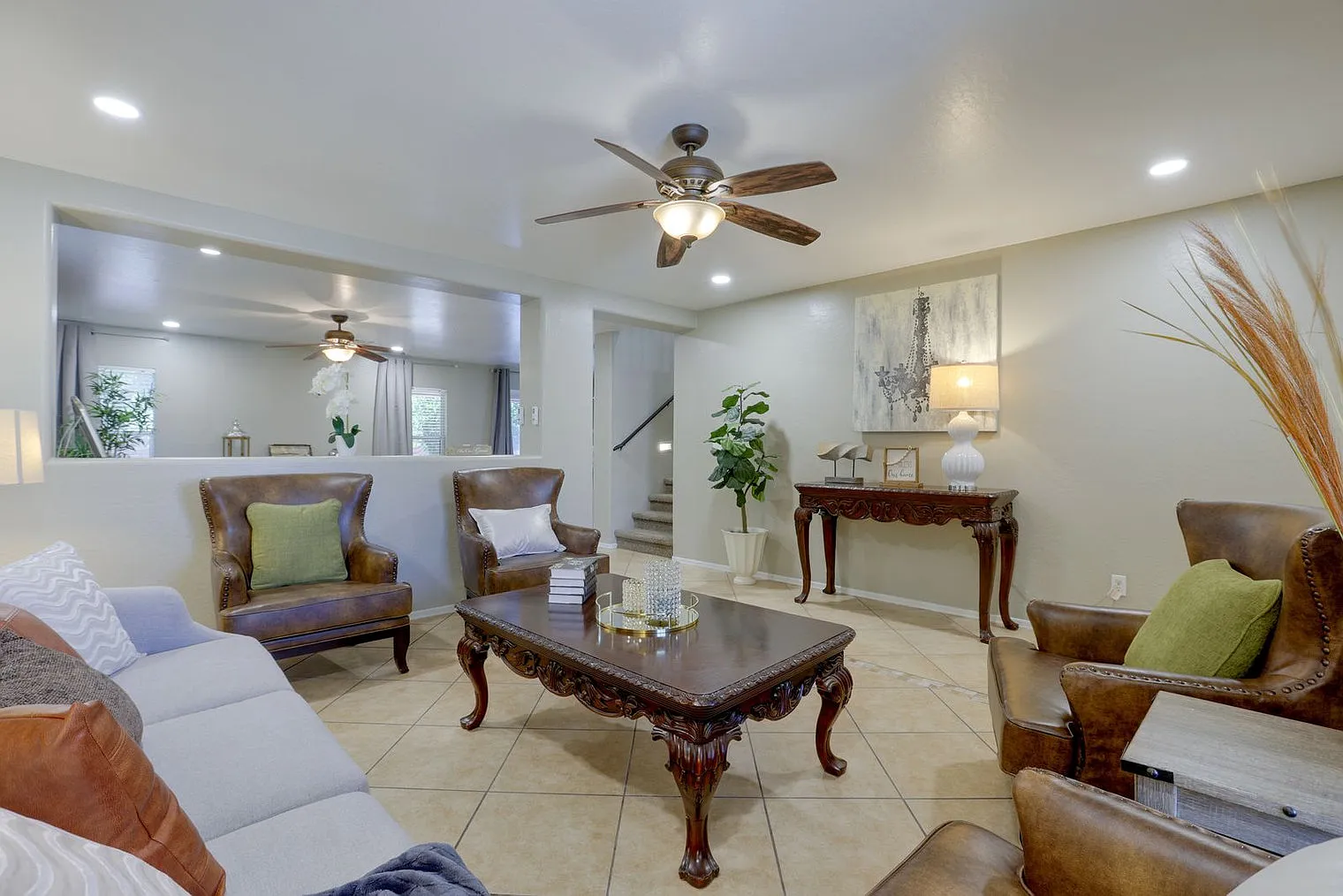 3 bed, 2.0 bath, 2540 sqft, $3,496 — Photo 3
