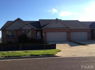 1912 English Oak, Washington, IL 61571