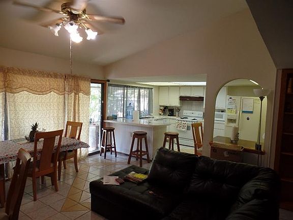 3rd image of 1413 Sylvan Dr