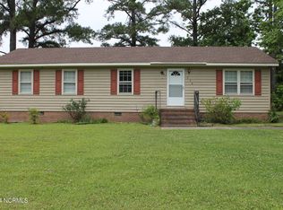 546 Sunset Ter, Whiteville, NC 28472