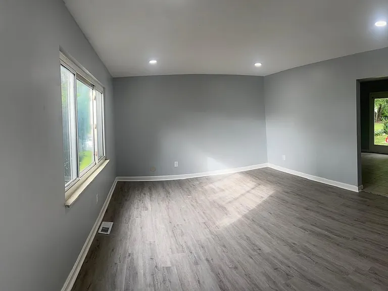 2050 Wadsworth Ct — Photo 23
