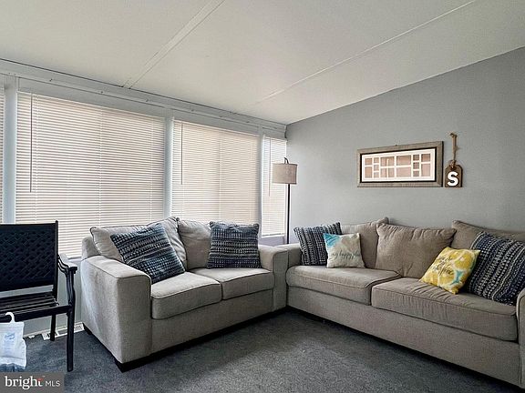 4th image of 709 Seashore Rd #626