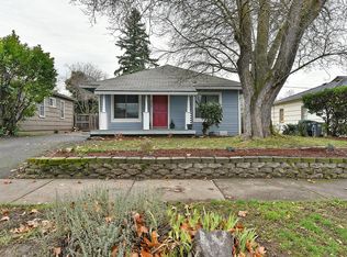 928 S Holly St, Medford, OR