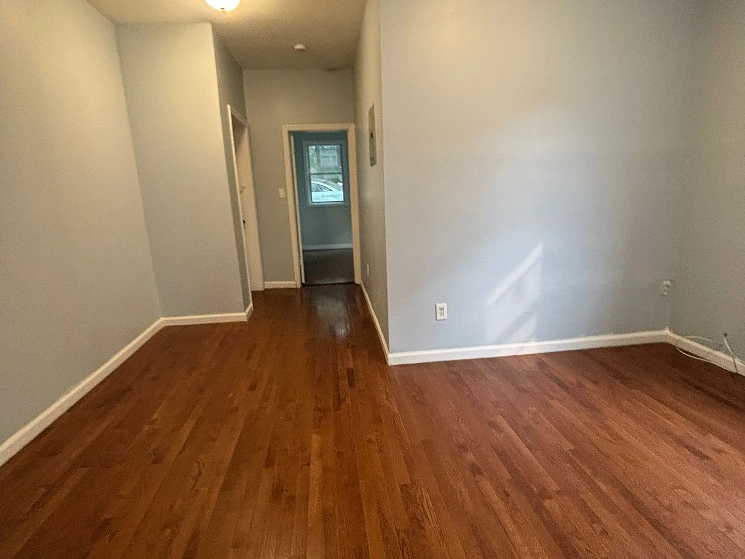 2 bed, 800 sqft, $1,950 — Photo 3