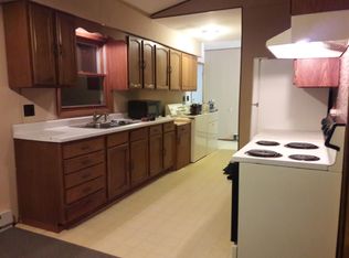 809 Holiday Dr, Sandwich, IL 60548